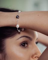 Bracelet Mailles et Perles Nuances Gris Noir