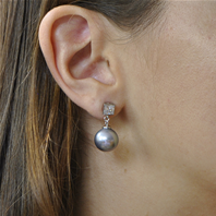 Boucles Clous perles grises 12 mm & Zirconium carré