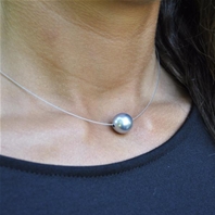 Collier solitaire perle nacrée grise 12 mm Margot