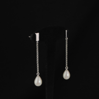 Boucle Chaine et Perle Goutte Pendante