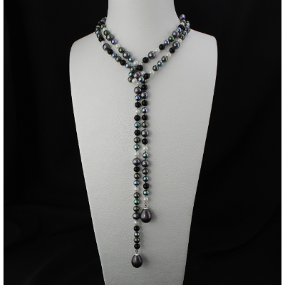 Long collier perles noires étoilées Audrey