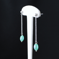 Boucle Pendante Perle Verte chaine longue