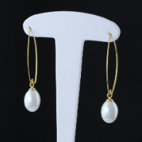 Boucle Créole et Perle Oeuf Blanche