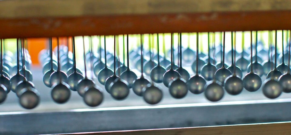 fabricant bijoux perles nacre  Bayonne insolite
