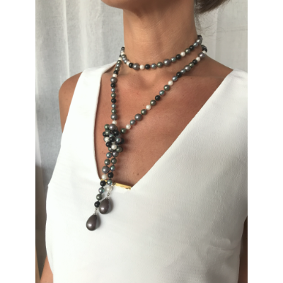 Long collier perles noires étoilées Audrey