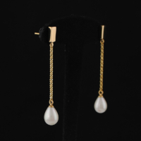Boucle Chaine et Perle Goutte Pendante