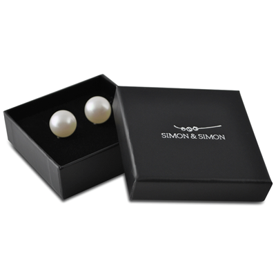 La bote pour clips boucles d'oreilles bicolore en cadeau