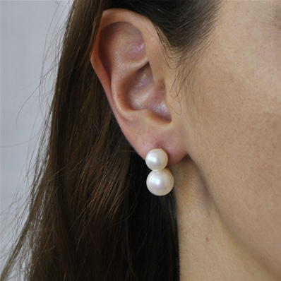 Boucles d'Oreilles Percées Deux Perles Blanches