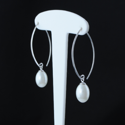 Boucle Créole et Perle Oeuf Blanche