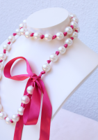 Unique Long collier Caroline perles et ruban rose