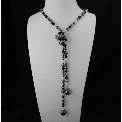 Long collier perles noires étoilées Audrey