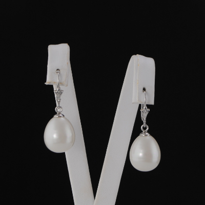 Dormeuse Perle Goutte Blanc Nacré